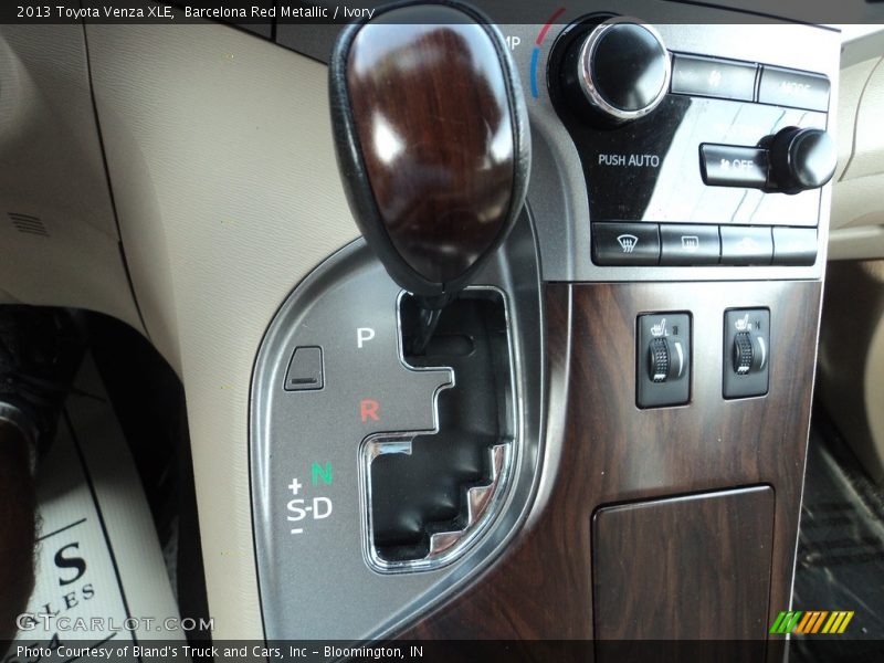 Barcelona Red Metallic / Ivory 2013 Toyota Venza XLE