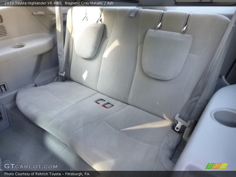 Magnetic Gray Metallic / Ash 2010 Toyota Highlander V6 4WD