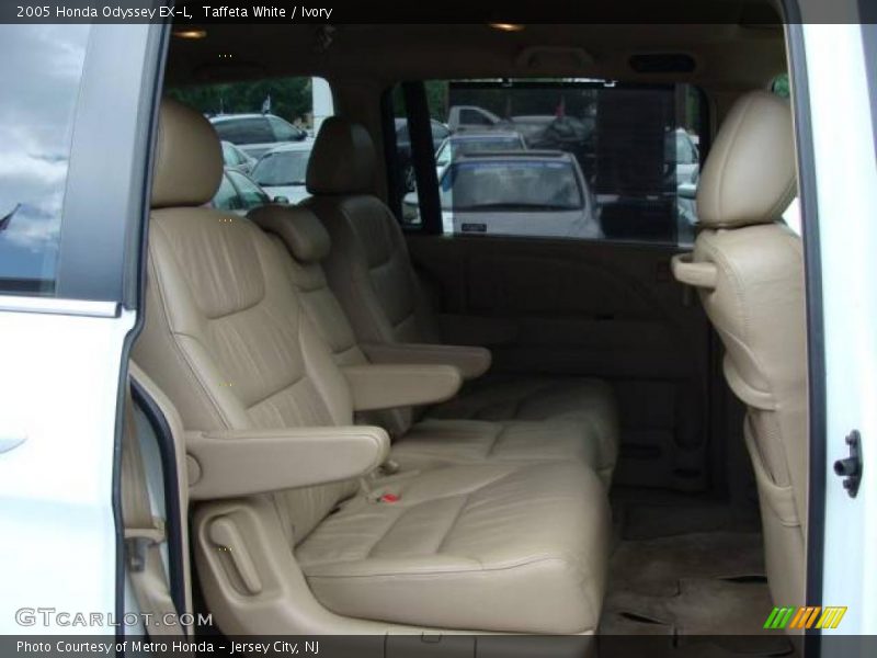Taffeta White / Ivory 2005 Honda Odyssey EX-L