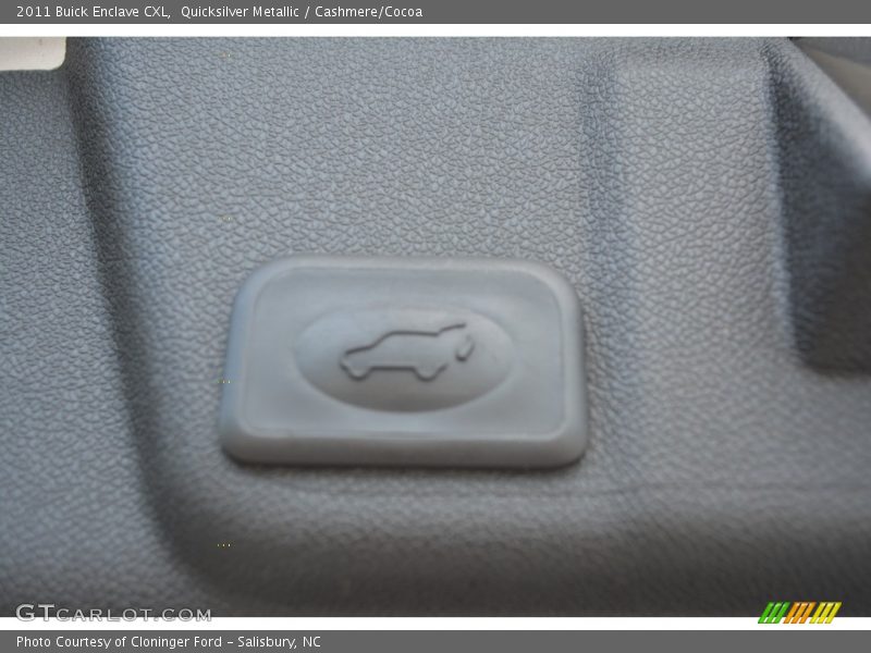Quicksilver Metallic / Cashmere/Cocoa 2011 Buick Enclave CXL