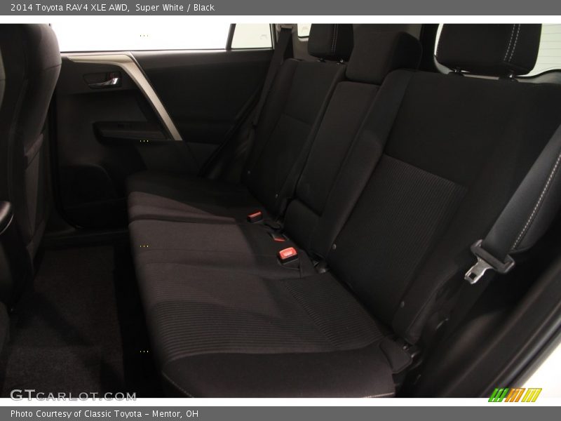 Super White / Black 2014 Toyota RAV4 XLE AWD