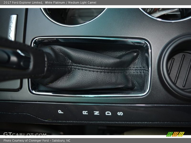 White Platinum / Medium Light Camel 2017 Ford Explorer Limited