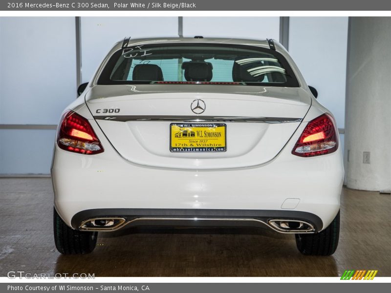 Polar White / Silk Beige/Black 2016 Mercedes-Benz C 300 Sedan