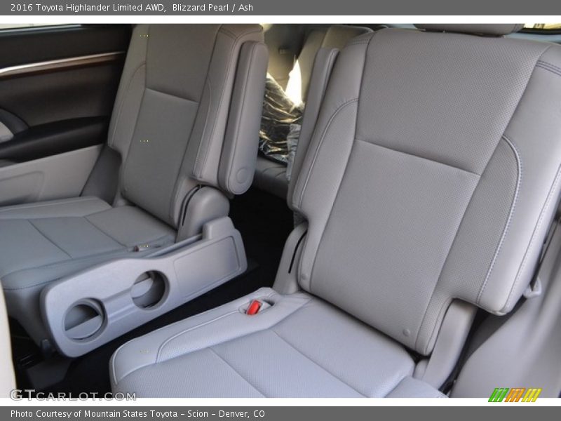 Blizzard Pearl / Ash 2016 Toyota Highlander Limited AWD