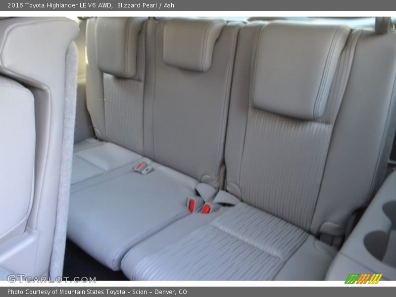 Blizzard Pearl / Ash 2016 Toyota Highlander LE V6 AWD