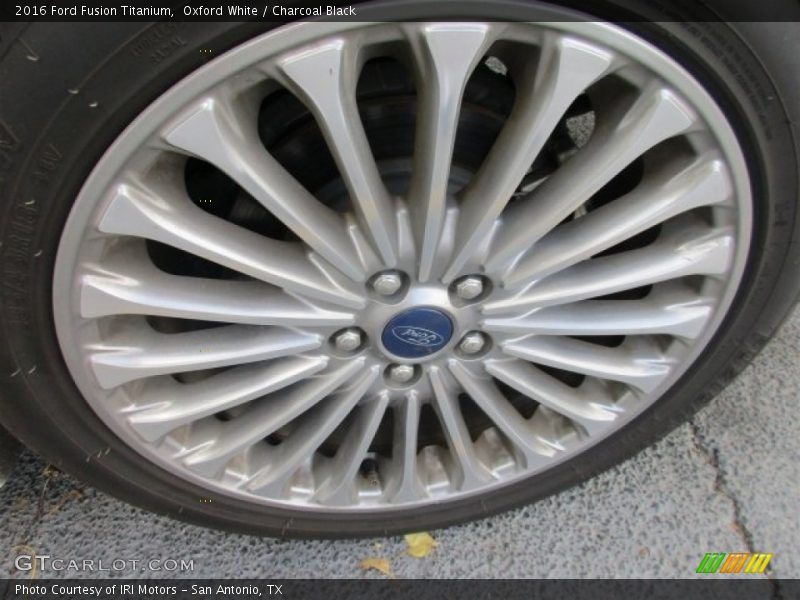 Oxford White / Charcoal Black 2016 Ford Fusion Titanium