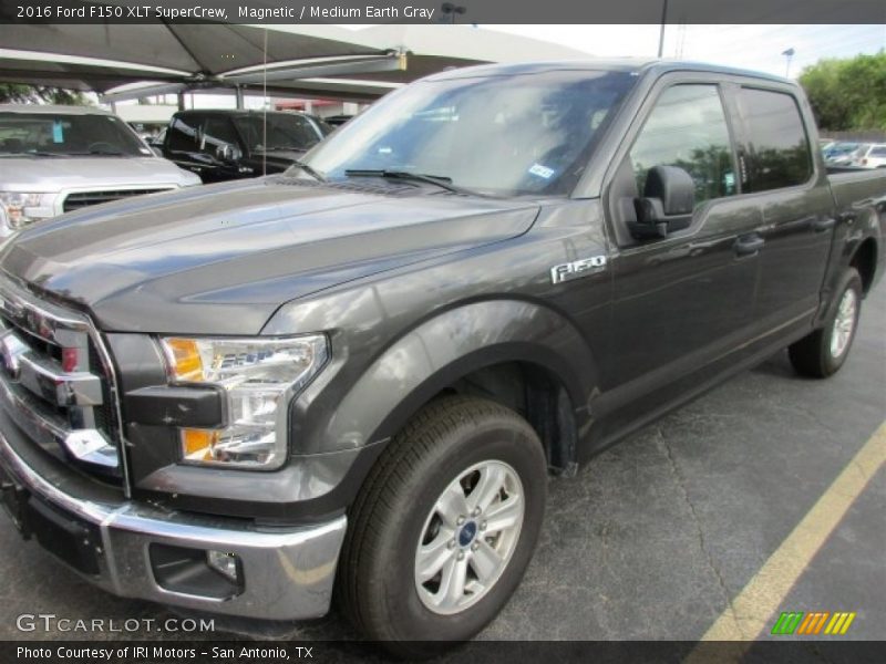 Magnetic / Medium Earth Gray 2016 Ford F150 XLT SuperCrew