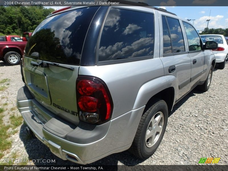 Silverstone Metallic / Dark Pewter 2004 Chevrolet TrailBlazer LS 4x4