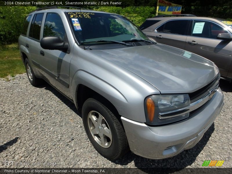 Silverstone Metallic / Dark Pewter 2004 Chevrolet TrailBlazer LS 4x4