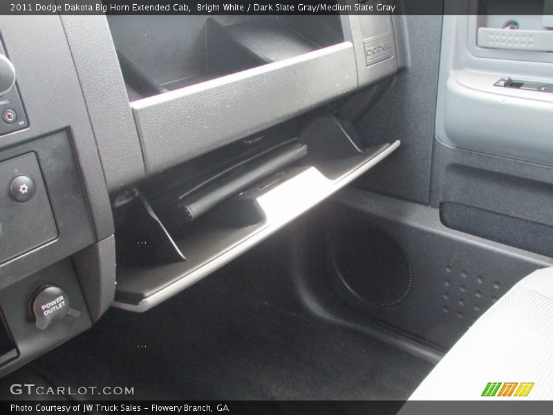 Bright White / Dark Slate Gray/Medium Slate Gray 2011 Dodge Dakota Big Horn Extended Cab