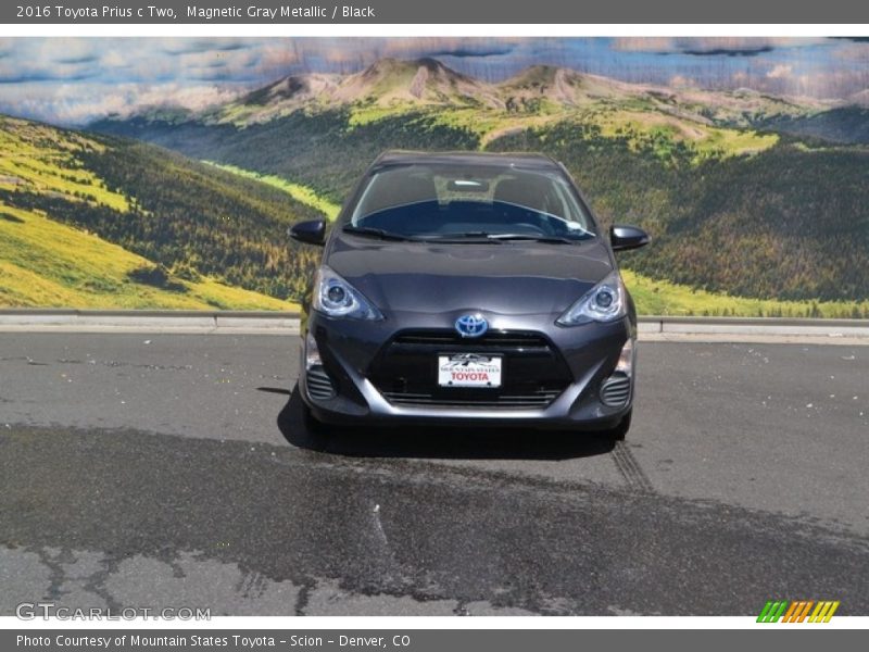 Magnetic Gray Metallic / Black 2016 Toyota Prius c Two