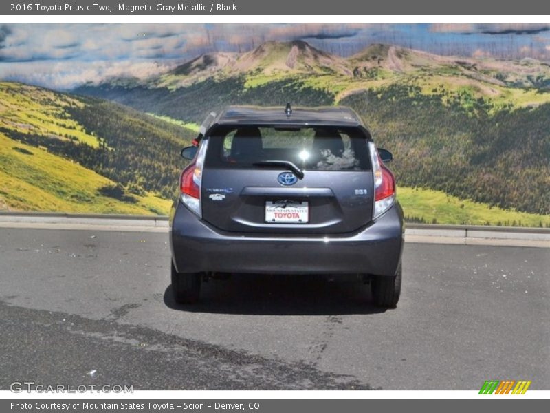 Magnetic Gray Metallic / Black 2016 Toyota Prius c Two