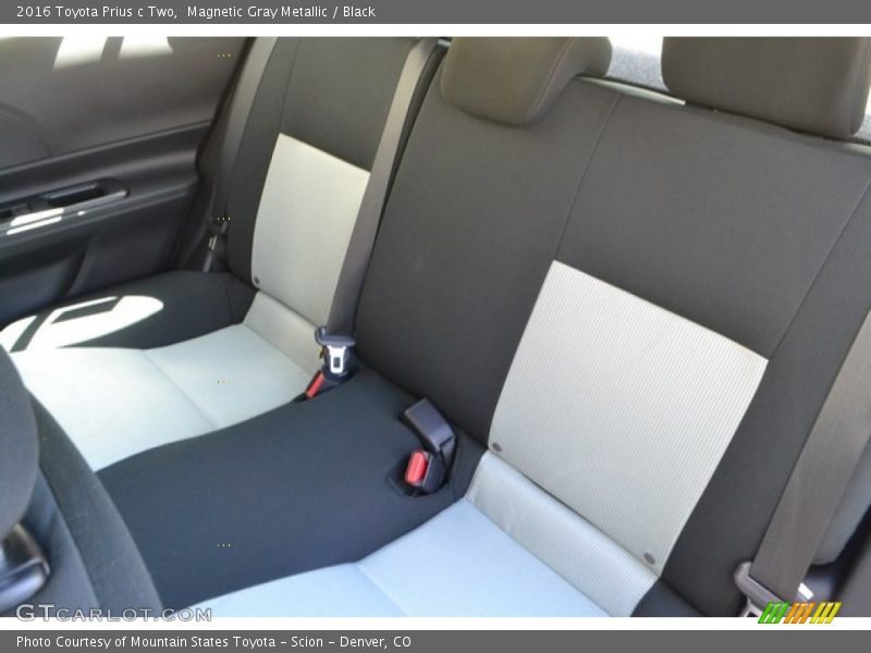 Magnetic Gray Metallic / Black 2016 Toyota Prius c Two