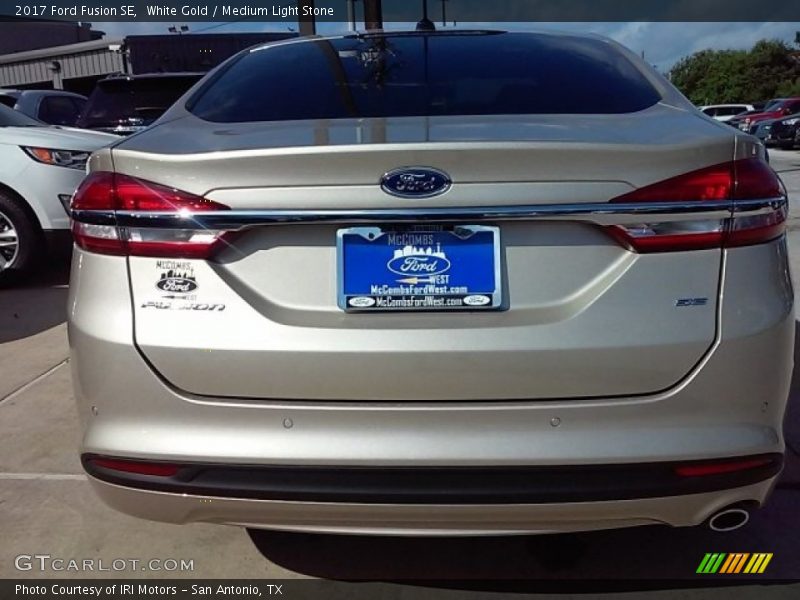 White Gold / Medium Light Stone 2017 Ford Fusion SE