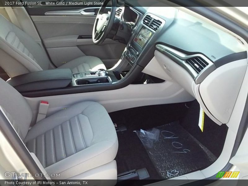 White Gold / Medium Light Stone 2017 Ford Fusion SE