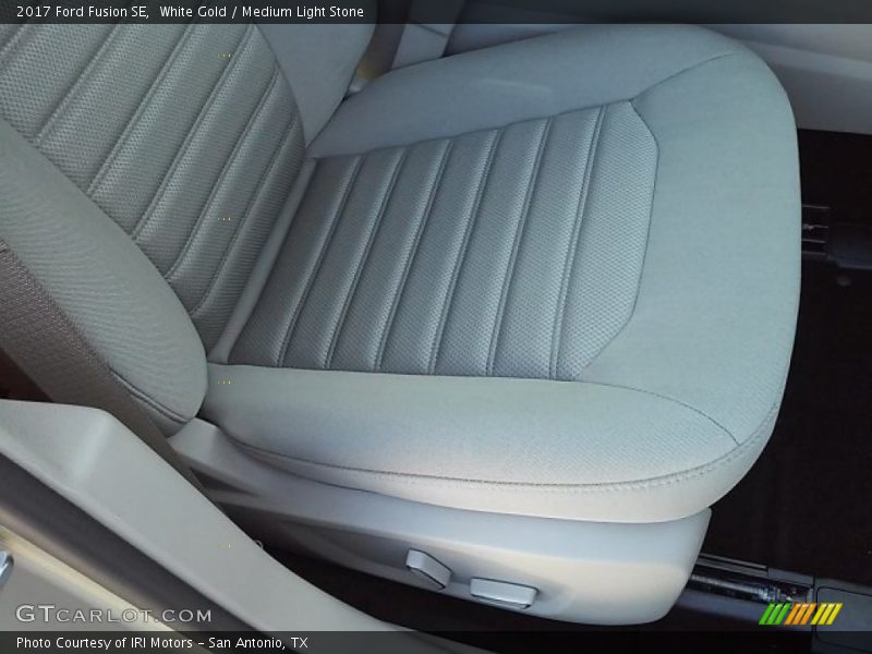 White Gold / Medium Light Stone 2017 Ford Fusion SE