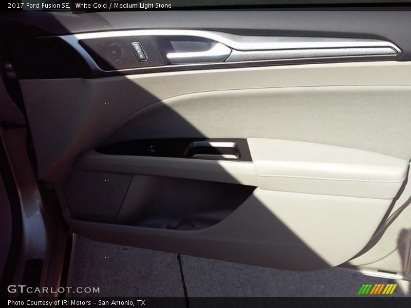 White Gold / Medium Light Stone 2017 Ford Fusion SE