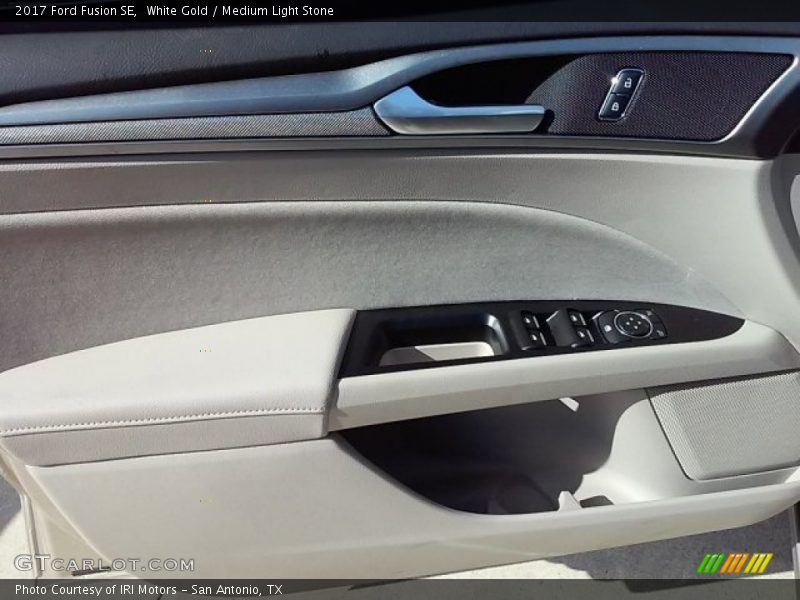 White Gold / Medium Light Stone 2017 Ford Fusion SE