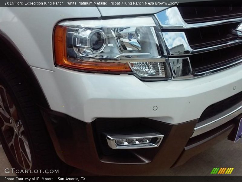White Platinum Metallic Tricoat / King Ranch Mesa Brown/Ebony 2016 Ford Expedition King Ranch