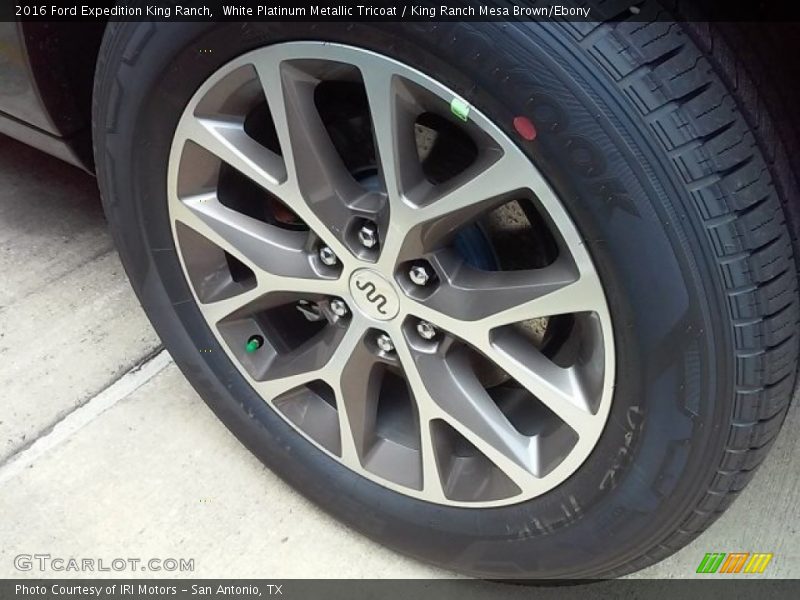White Platinum Metallic Tricoat / King Ranch Mesa Brown/Ebony 2016 Ford Expedition King Ranch