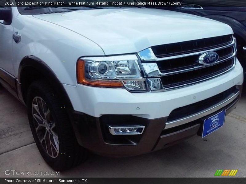 White Platinum Metallic Tricoat / King Ranch Mesa Brown/Ebony 2016 Ford Expedition King Ranch