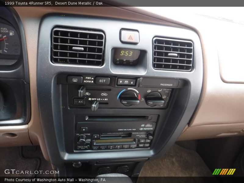Desert Dune Metallic / Oak 1999 Toyota 4Runner SR5