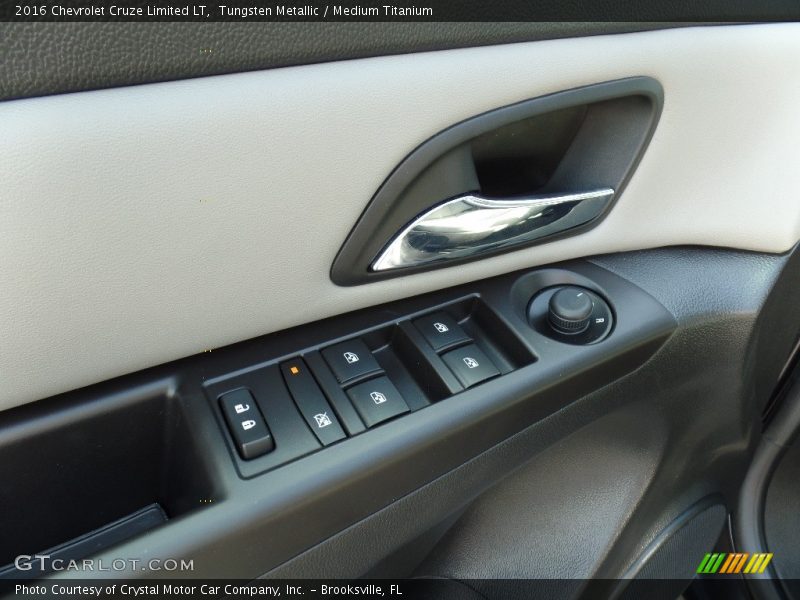 Tungsten Metallic / Medium Titanium 2016 Chevrolet Cruze Limited LT
