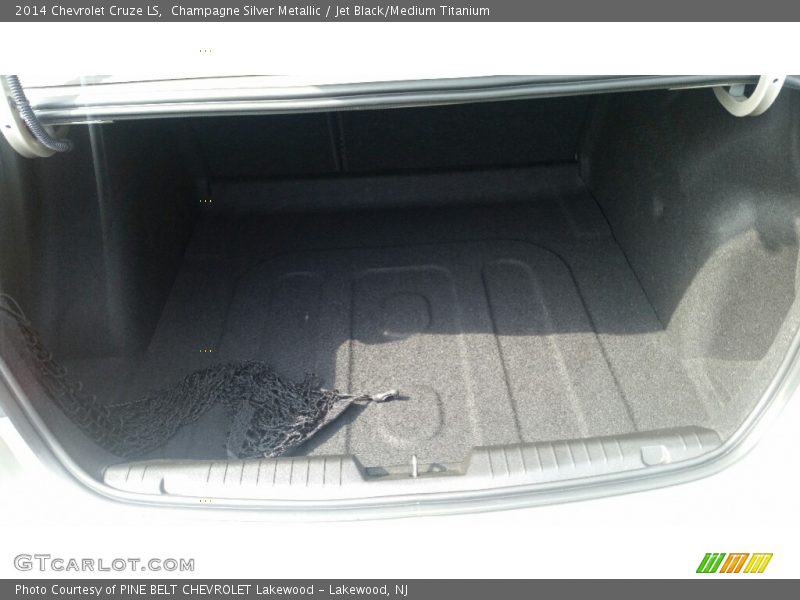 Champagne Silver Metallic / Jet Black/Medium Titanium 2014 Chevrolet Cruze LS
