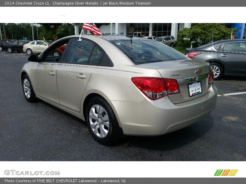 Champagne Silver Metallic / Jet Black/Medium Titanium 2014 Chevrolet Cruze LS