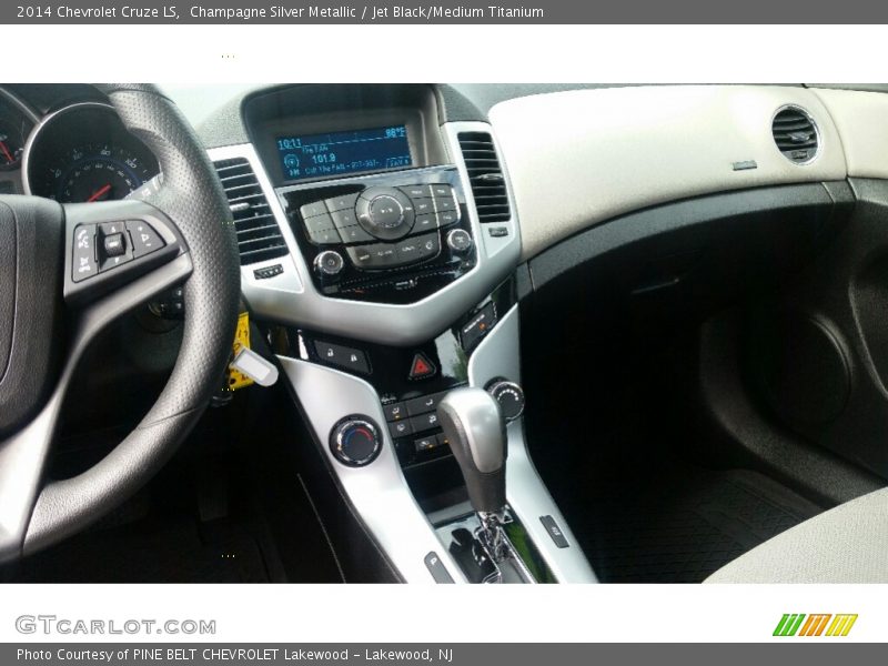 Champagne Silver Metallic / Jet Black/Medium Titanium 2014 Chevrolet Cruze LS