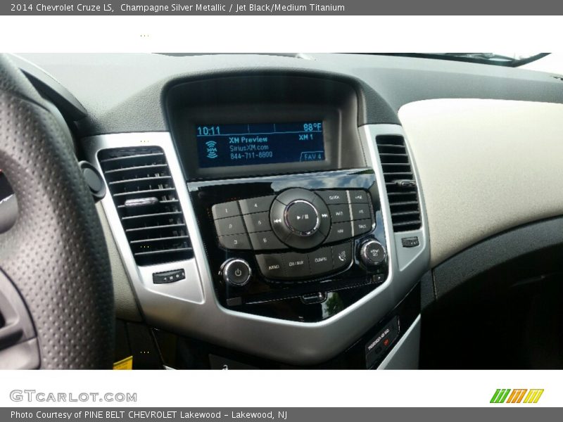 Champagne Silver Metallic / Jet Black/Medium Titanium 2014 Chevrolet Cruze LS