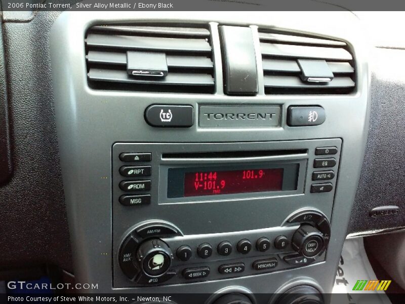 Silver Alloy Metallic / Ebony Black 2006 Pontiac Torrent