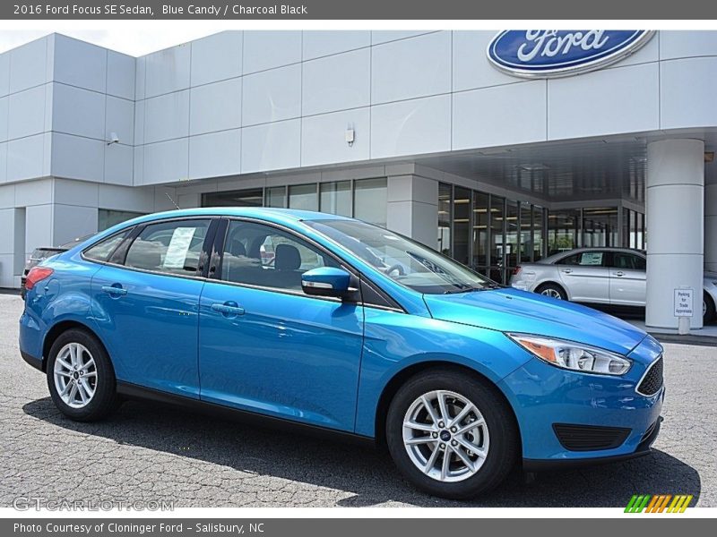 Blue Candy / Charcoal Black 2016 Ford Focus SE Sedan