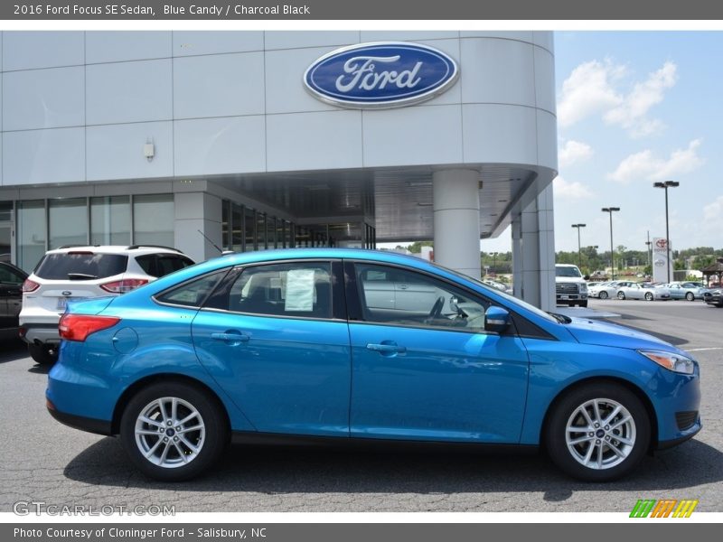 Blue Candy / Charcoal Black 2016 Ford Focus SE Sedan