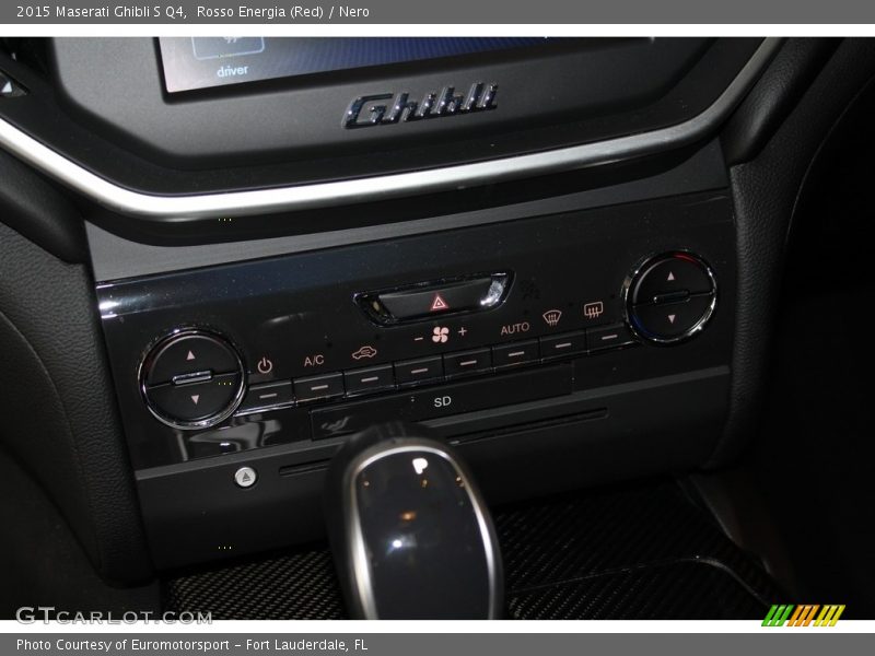 Rosso Energia (Red) / Nero 2015 Maserati Ghibli S Q4