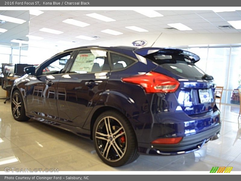 Kona Blue / Charcoal Black 2016 Ford Focus ST