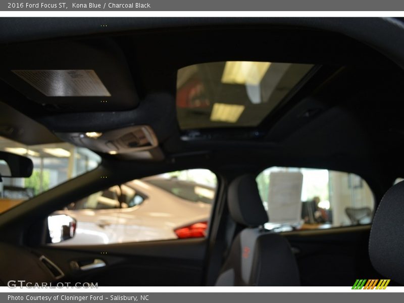 Kona Blue / Charcoal Black 2016 Ford Focus ST