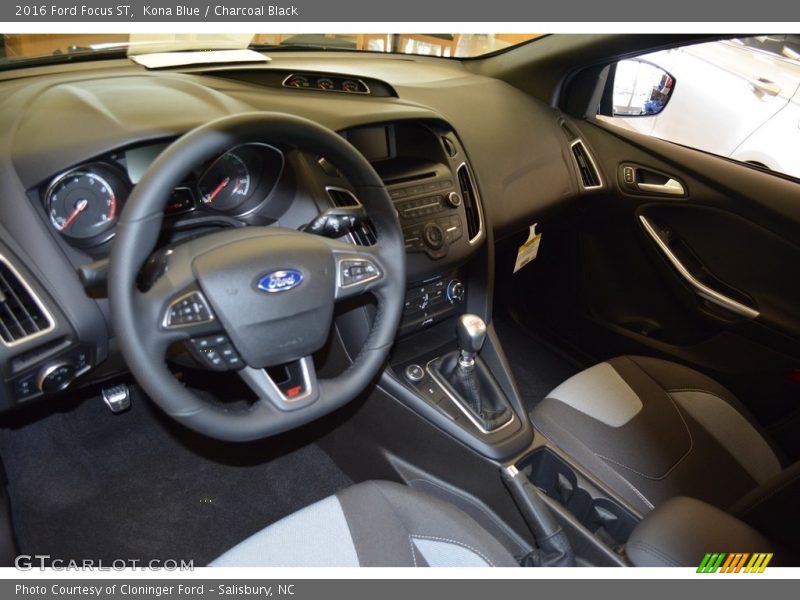Kona Blue / Charcoal Black 2016 Ford Focus ST