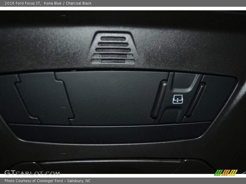 Kona Blue / Charcoal Black 2016 Ford Focus ST