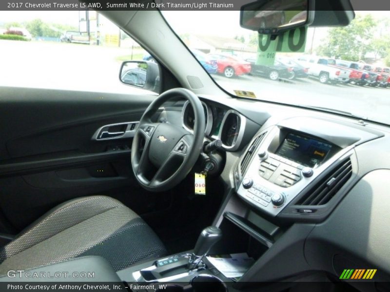 Summit White / Dark Titanium/Light Titanium 2017 Chevrolet Traverse LS AWD
