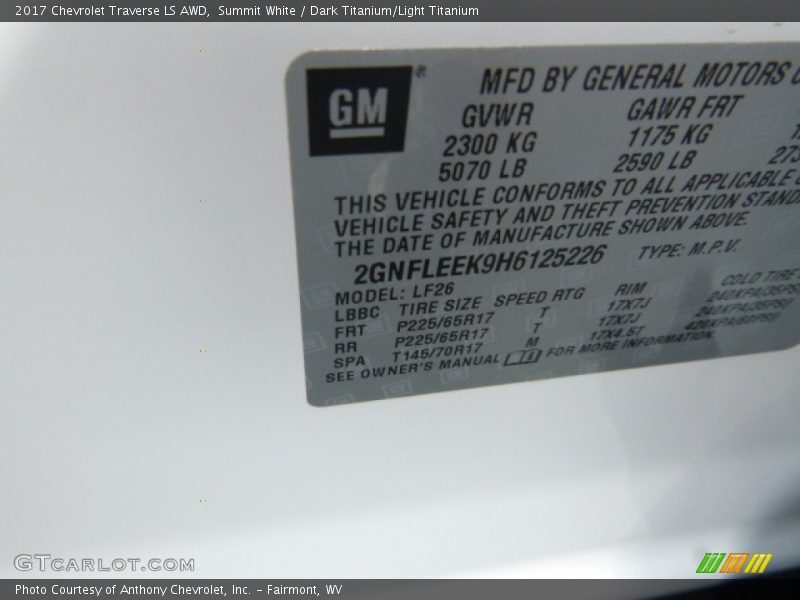 Summit White / Dark Titanium/Light Titanium 2017 Chevrolet Traverse LS AWD