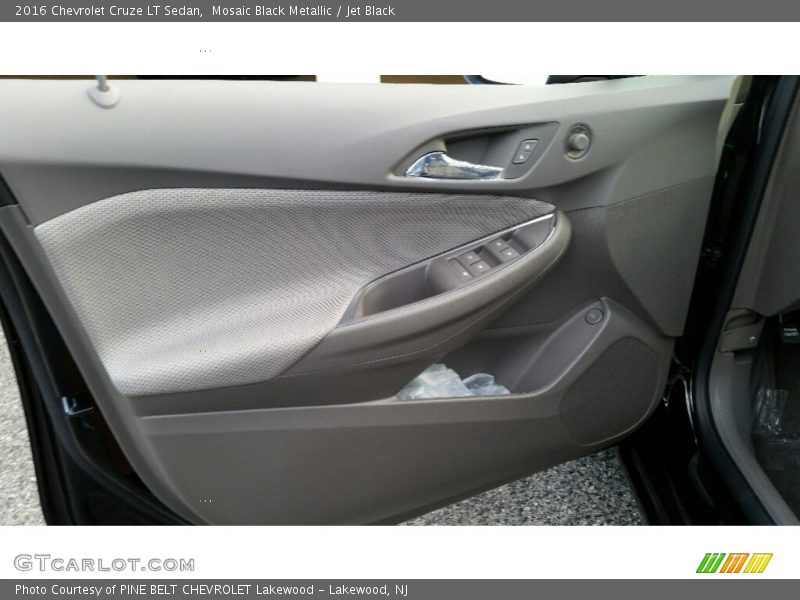 Mosaic Black Metallic / Jet Black 2016 Chevrolet Cruze LT Sedan