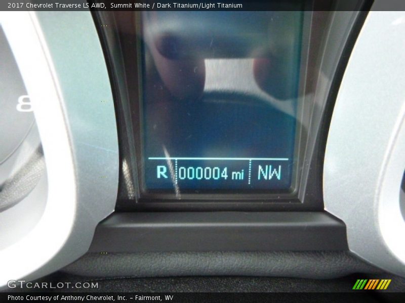 Summit White / Dark Titanium/Light Titanium 2017 Chevrolet Traverse LS AWD