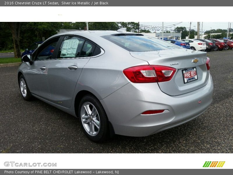Silver Ice Metallic / Jet Black 2016 Chevrolet Cruze LT Sedan
