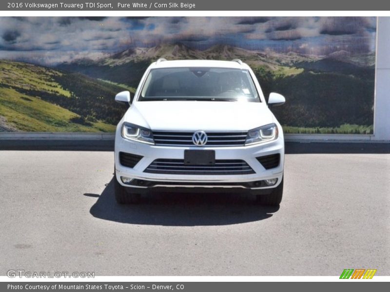 Pure White / Corn Silk Beige 2016 Volkswagen Touareg TDI Sport