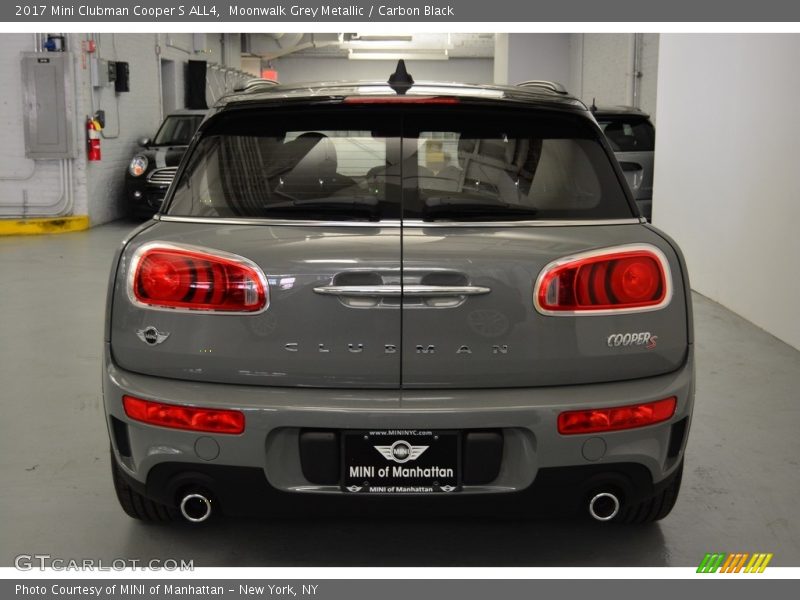 Moonwalk Grey Metallic / Carbon Black 2017 Mini Clubman Cooper S ALL4