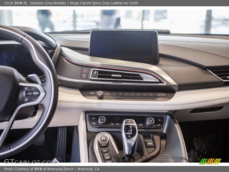 Dashboard of 2016 i8 
