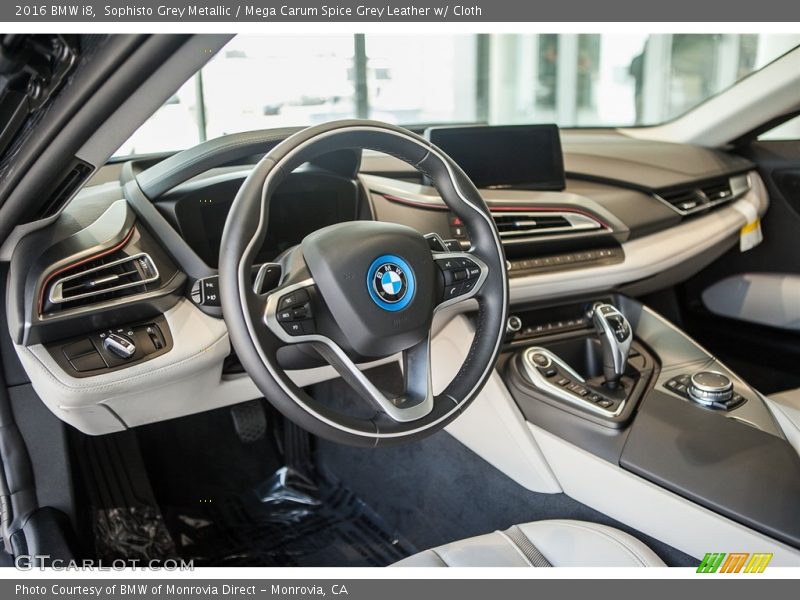 Dashboard of 2016 i8 