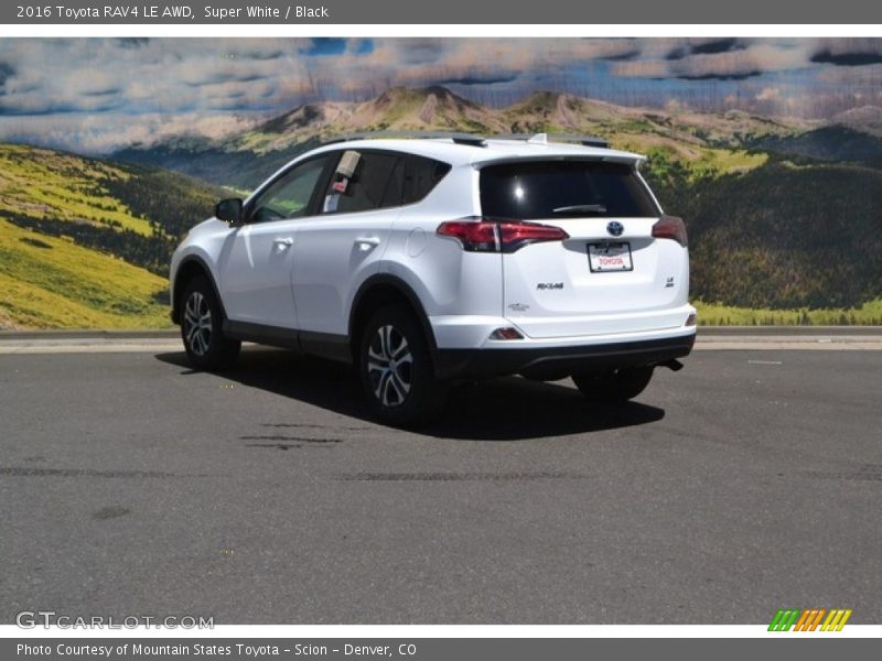Super White / Black 2016 Toyota RAV4 LE AWD