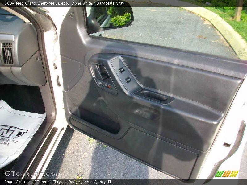 Stone White / Dark Slate Gray 2004 Jeep Grand Cherokee Laredo